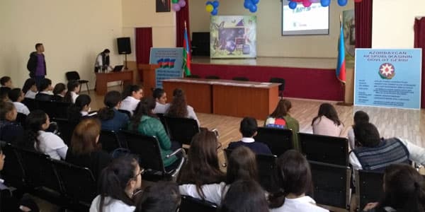 Azercell-in dəstəyi ilə uşaqlara psixoloji, sosial və hüquqi yardım edir (R)