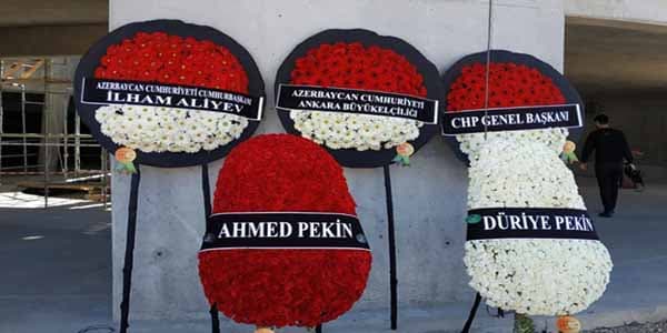 İlham Əliyevin adından Süleyman Dəmirəlin məzarı önünə əklil qoyulub