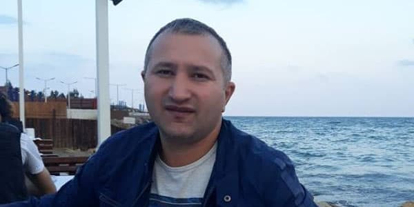 Tanınmış jurnalistin mənzili qarət edildi