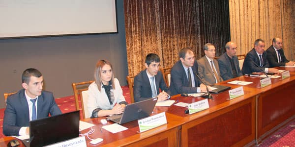 Yevlaxda "Regionlarda maarifləndirmə və sorğu" layihəsi çərçivəsində görüş (FOTOLAR)