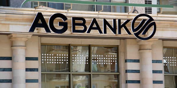 "AG Bank"hesabatını gizlədir (FOTO)