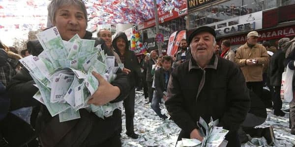 "Pul səadət gətirmir" deyimi sübut olundu