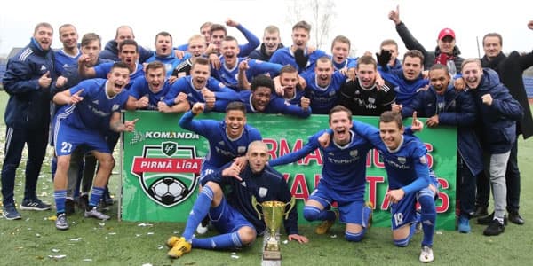 Azərbaycanlı futbolçu Latviyada çempion və bombardir oldu