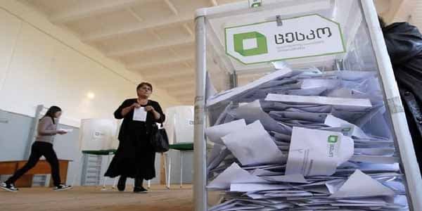 Gürcüstanda prezident seçkilərinin ikinci turu bu tarixdə keçiriləcək