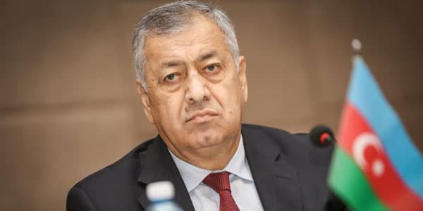 Deputat spikerdən xahiş etdi: “Nazirə deyin, bu adamları qəbul etsin”