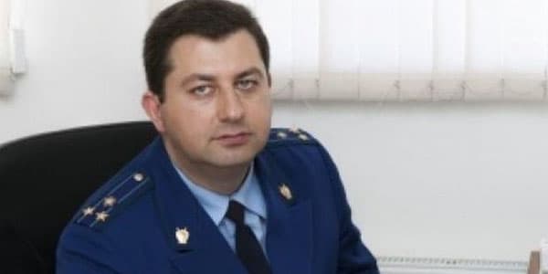 Azərbaycanlı rüşvət verdi, rusiyalı prokuror işdən qovuldu