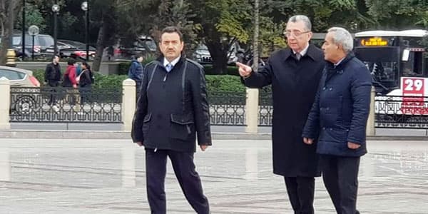 Eldar Əzizov şəhər gəzintisinə çıxıb, göstərişlər verdi (FOTOLAR)