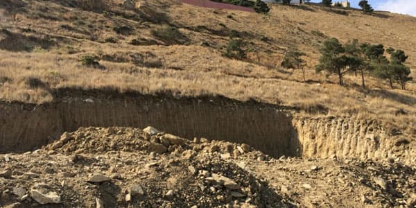 Badamdarda sürüşmənin alt hissəsində yeni çatlar qeydə alınıb