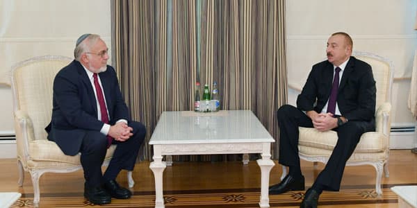 Prezident ABŞ-ın tanınmış din xadimlərini qəbul edib