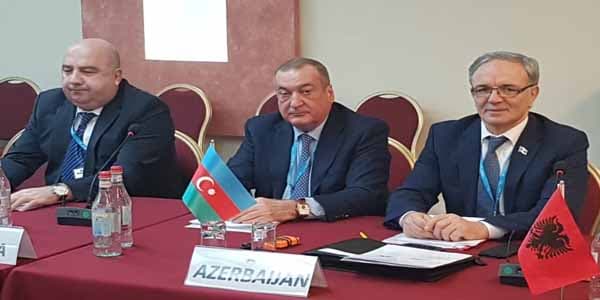 Azərbaycan İrəvanda verilən fəxri medaldan imtina etdi (FOTO)