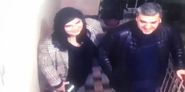 Bakıda iş adamının qapısı önündə qəribə hadisə (VİDEO)