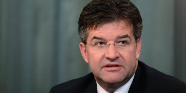 Slovakiyanın xarici işlər naziri istefa verdi