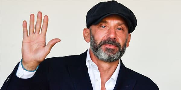 Xərçəngə yoluxan futbolçu: "Ana və atamdan tez ölmək istəmirəm"