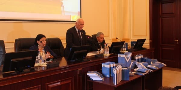 Tarix İnstitutu illik hesabatını təqdim edib (FOTOLAR)