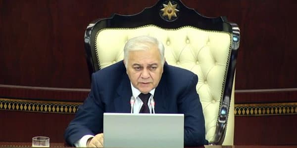 Oqtay Əsədov parlamentin yubileyini unutdu: "Bəlkə bir deyəsən?" (VİDEO)