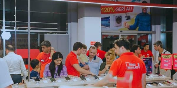 “Kontakt Home” 128 faizlə kredit verir - DİQQƏTLİ OLUN