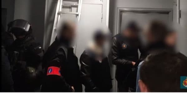 Azərbaycanlı və ermənilərin olduğu cinayətkar qruplaşmanın üzvəri saxlanıldı (VİDEO)
