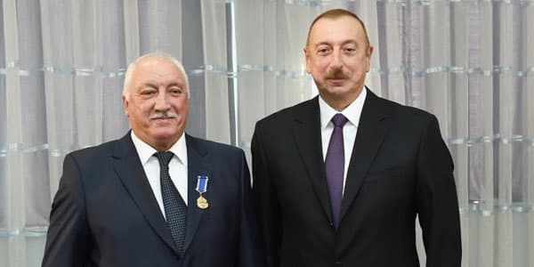 Prezident idmanın inkişafında xidmətləri olan şəxsləri təltif edib (SİYAHI)
