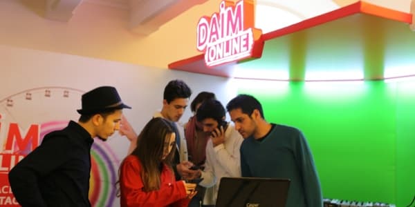 “DaimOnline” kampaniyası daha iki universitetdə (R)