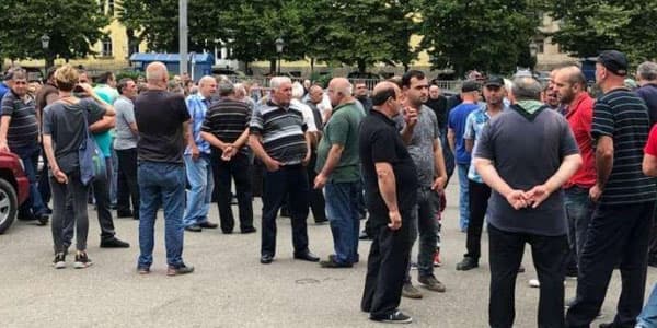 Gürcüstanda müxalifətlə polis arasında qarşıdurma olub