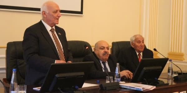 Professor Məzahir Abasovun 100 illik yubileyi qeyd olunub (FOTOLAR)