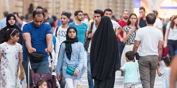 Azərbaycana gələn əcnəbilərin sayı açıqlandı