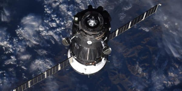 "Soyuz MS-09" kosmik vasitəsi Yerə qayıtdı (FOTOLAR)