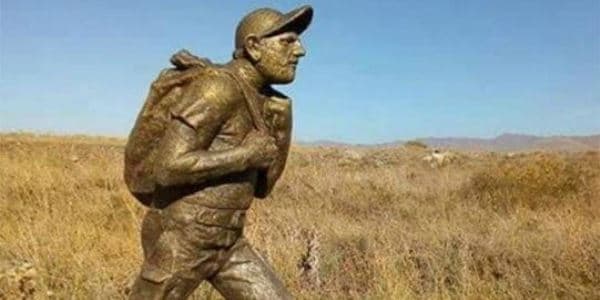 Paşinyanın "başını kəsdilər" (FOTO)