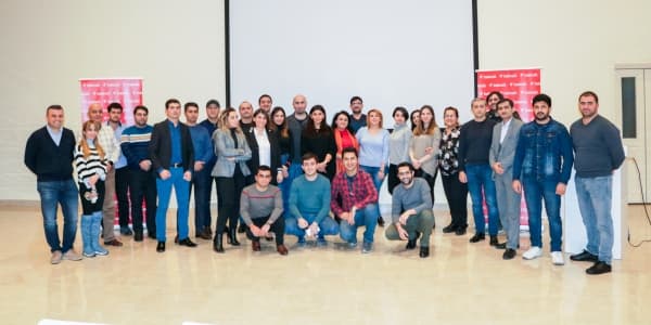 Bakcell jurnalistlər üçün “Mobil telekommunikasiyaya giriş” adlı seminar keçirib (R)