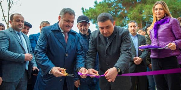 Azercell 20-ci Eksklüziv mağazasını istifadəyə verdi (R)