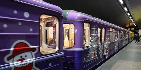 Bakı metrosundan sərnişinlərə Yeni il sürprizi