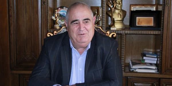 "Şərurlu İsəndiyar" və oğlu şirkətlərini birləşdirdi