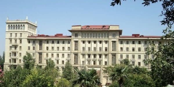 Hökumət üzvlərinin qəbul günləri bəlli oldu: nazir, komitə sədri, baş prokuror...