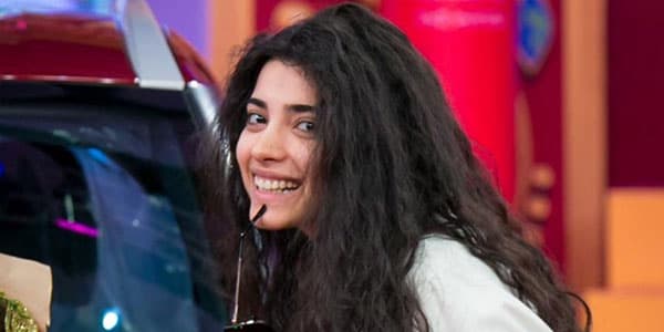 Səmra əlini maşından niyə çəkib?