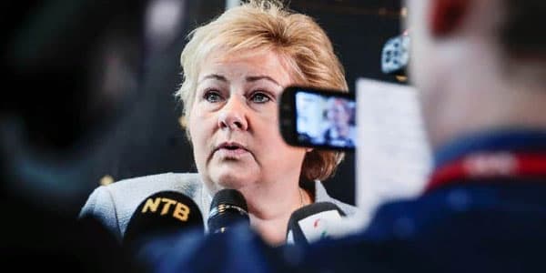 Baş nazirdən qadınlara çağırış: "2 uşaq doğun"