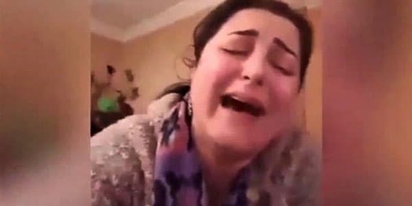 Azərbaycanda bu da oldu: yasdan selfi (VİDEO)