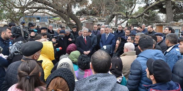 Bakıda yataqxana yandı: məmurlar hadisə yerində (FOTOLAR)