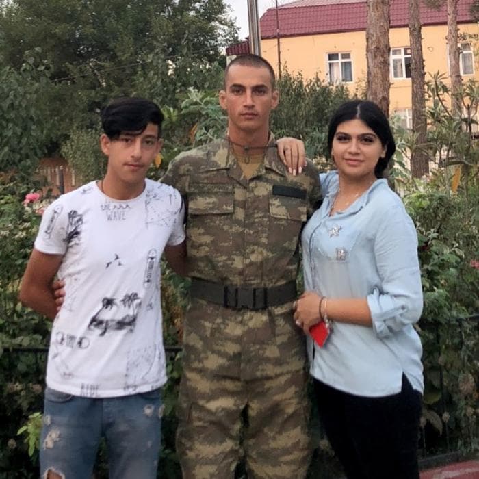 Rozanın daha bir oğlu əsgər oldu: Corcdan sonra Jerar da getdi (FOTOLAR)