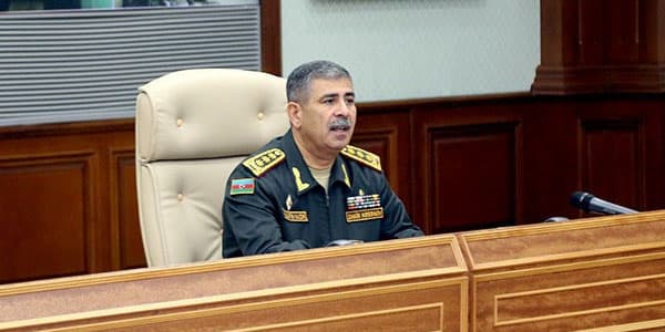 Zakir Həsənov ordu rəhbərliyini topladı: "Döyüşə hazır olmalıyıq"