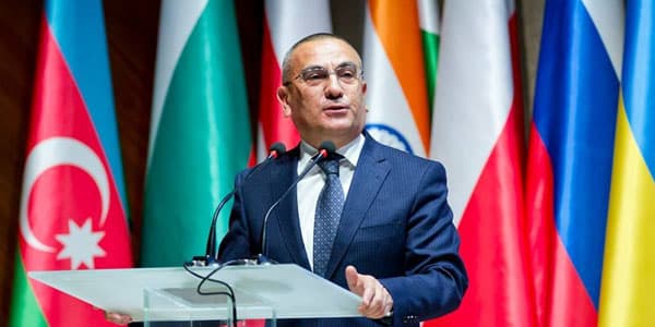 İcra başçısı: “Facebook"da şikayət məktubu yazanlar mənim dostlarımdır”