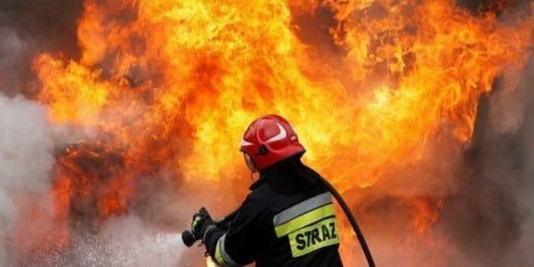 Qubada ticarət mərkəzindəki yanğın söndürüldü (FOTO/VİDEO/YENİLƏNİB)