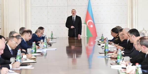 İlham Əliyev nazirləri topladı