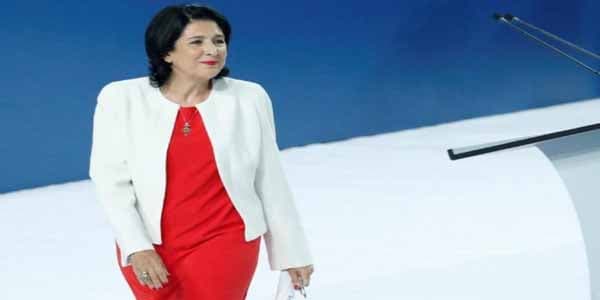 Gürcüstan Prezidenti maaşından imtina etdi