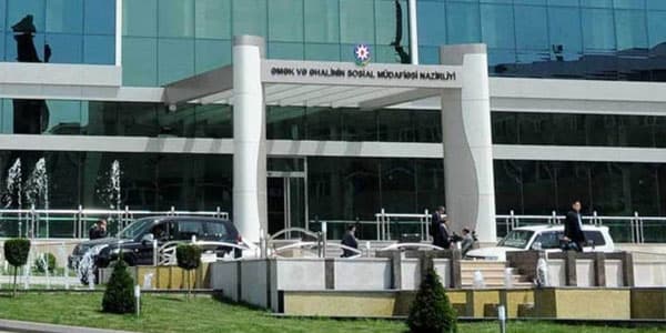 Bir ildə nazirliyin 700-ə yaxın əməkdaşı cəzalandırılıb (FOTO)