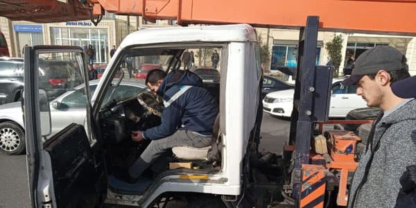 Bakıda sərnişin avtobusu qəza törətdi (FOTOLAR)