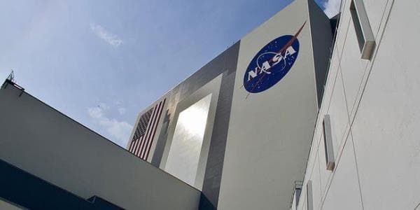 NASA işçiləri tualet təmizləyəcək