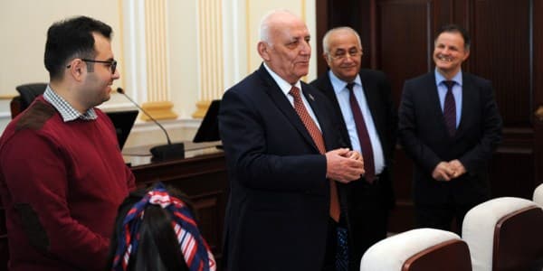 Yaqub Mahmudov tələbələrə ustad dərsi keçib (FOTOLAR)
