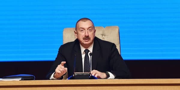 Prezidentdən məmurlara xəbərdarlıq