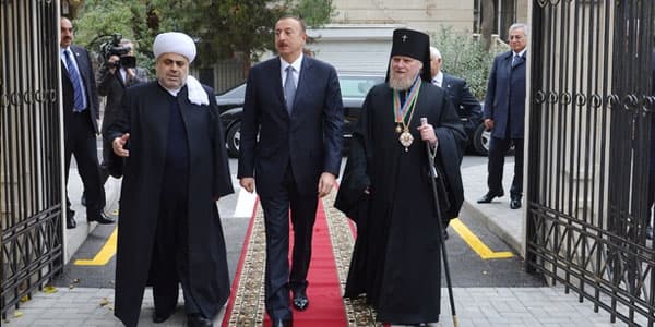 Tolerantlıq siyasətinin yeni platforması - Azərbaycan MDB müsəlmanları üçün “lokomotiv”ə çevrilir