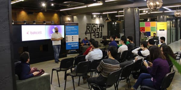 Bakcell və İNNOLAND yerli developerlər üçün tədbir keçirib (R)